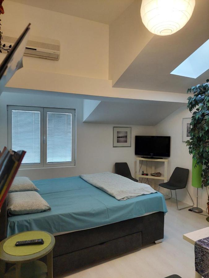 Sweet Apartments Or Rooms Ni Extérieur photo