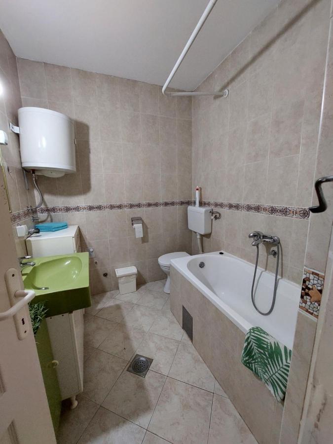 Sweet Apartments Or Rooms Ni Extérieur photo