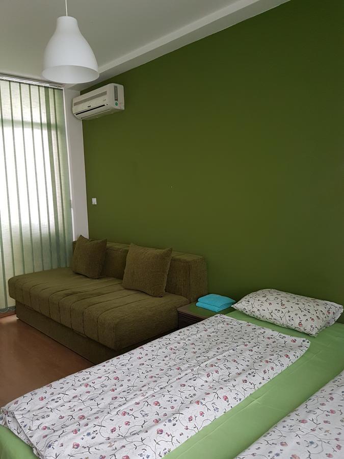 Sweet Apartments Or Rooms Ni Extérieur photo