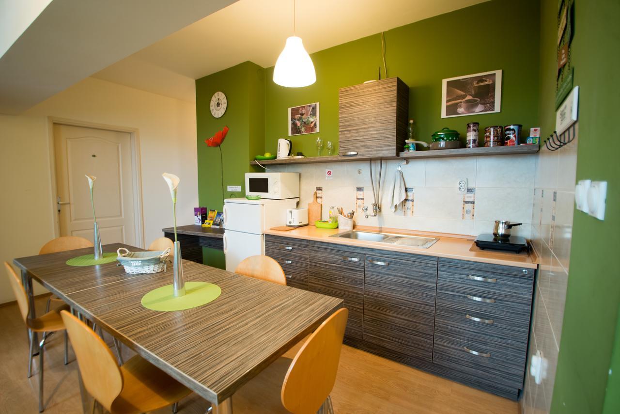 Sweet Apartments Or Rooms Ni Extérieur photo